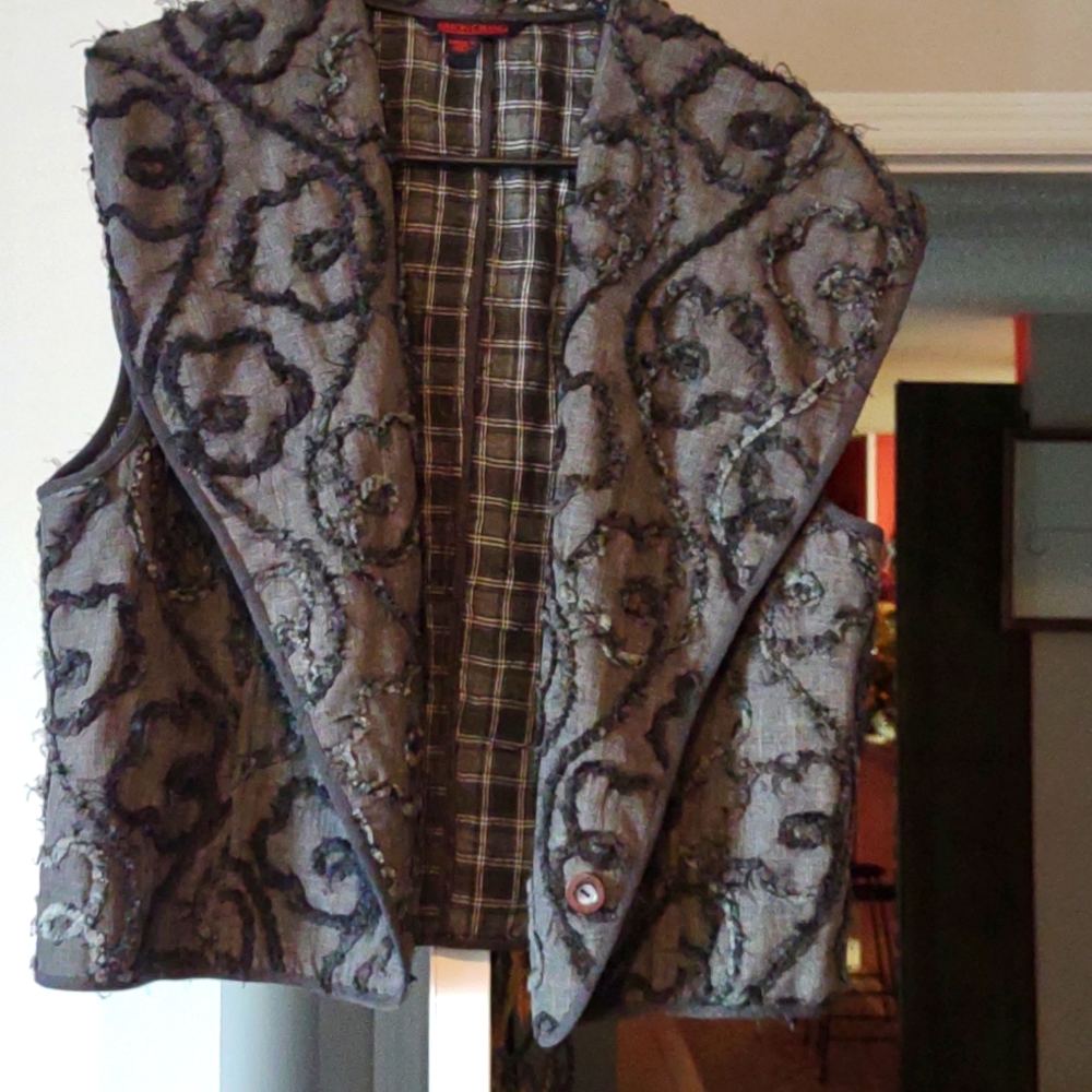 Quilted Sewn Applique Vest With Double Sided Button With One Button Hole